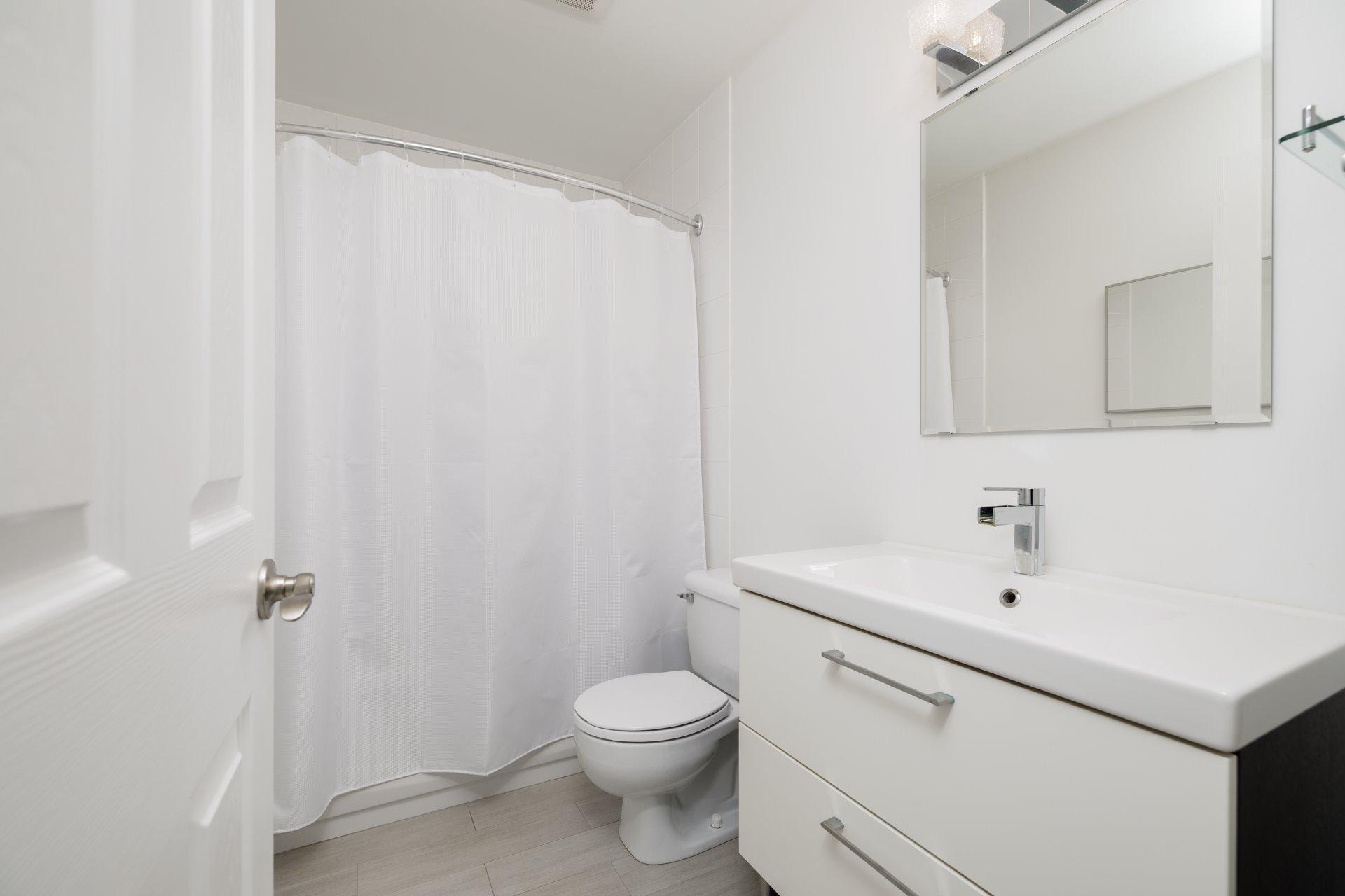 









55


Rue Harold

,
Kirkland,




QC
H9J1R7

