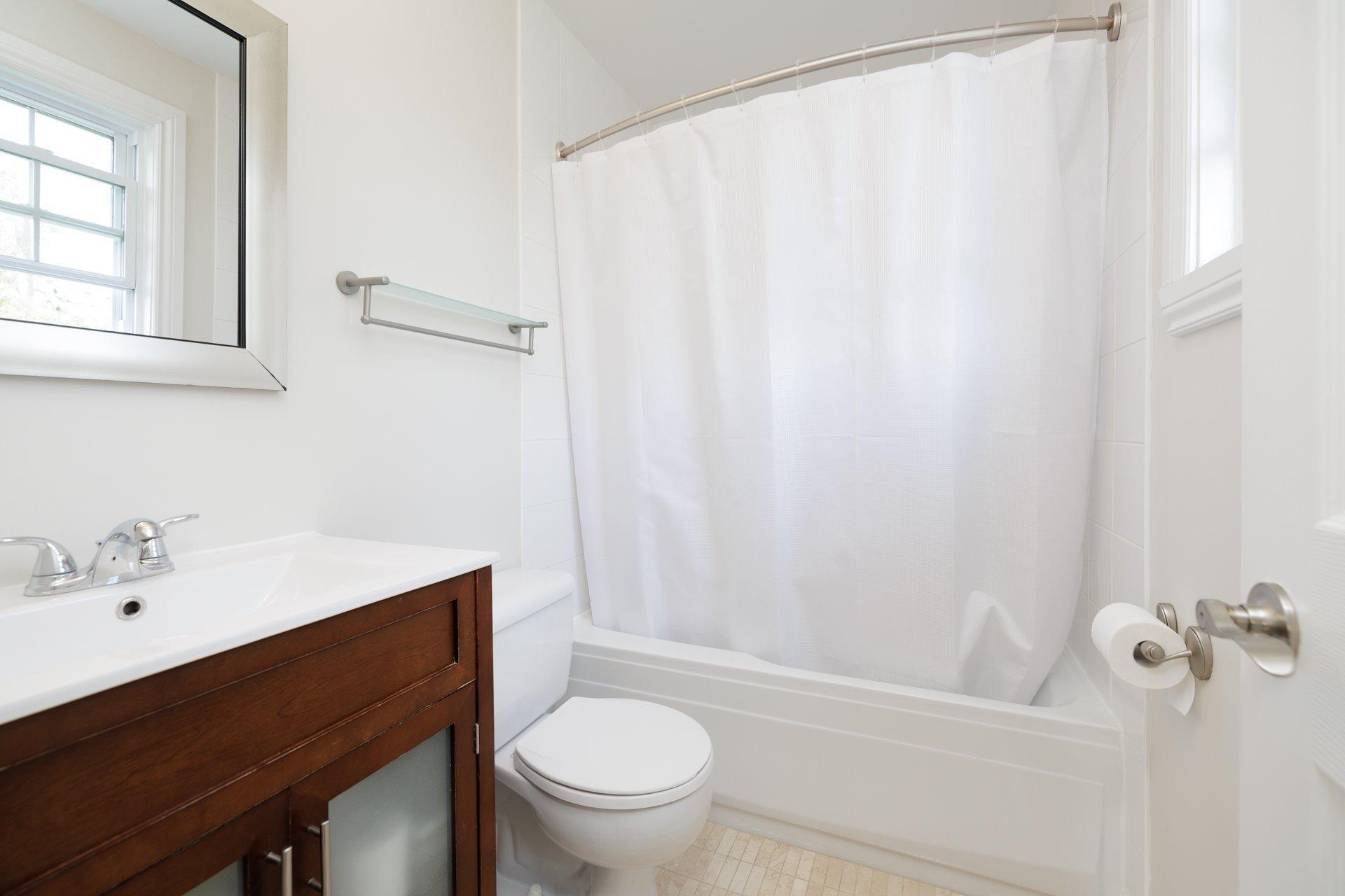 









55


Rue Harold

,
Kirkland,




QC
H9J1R7

