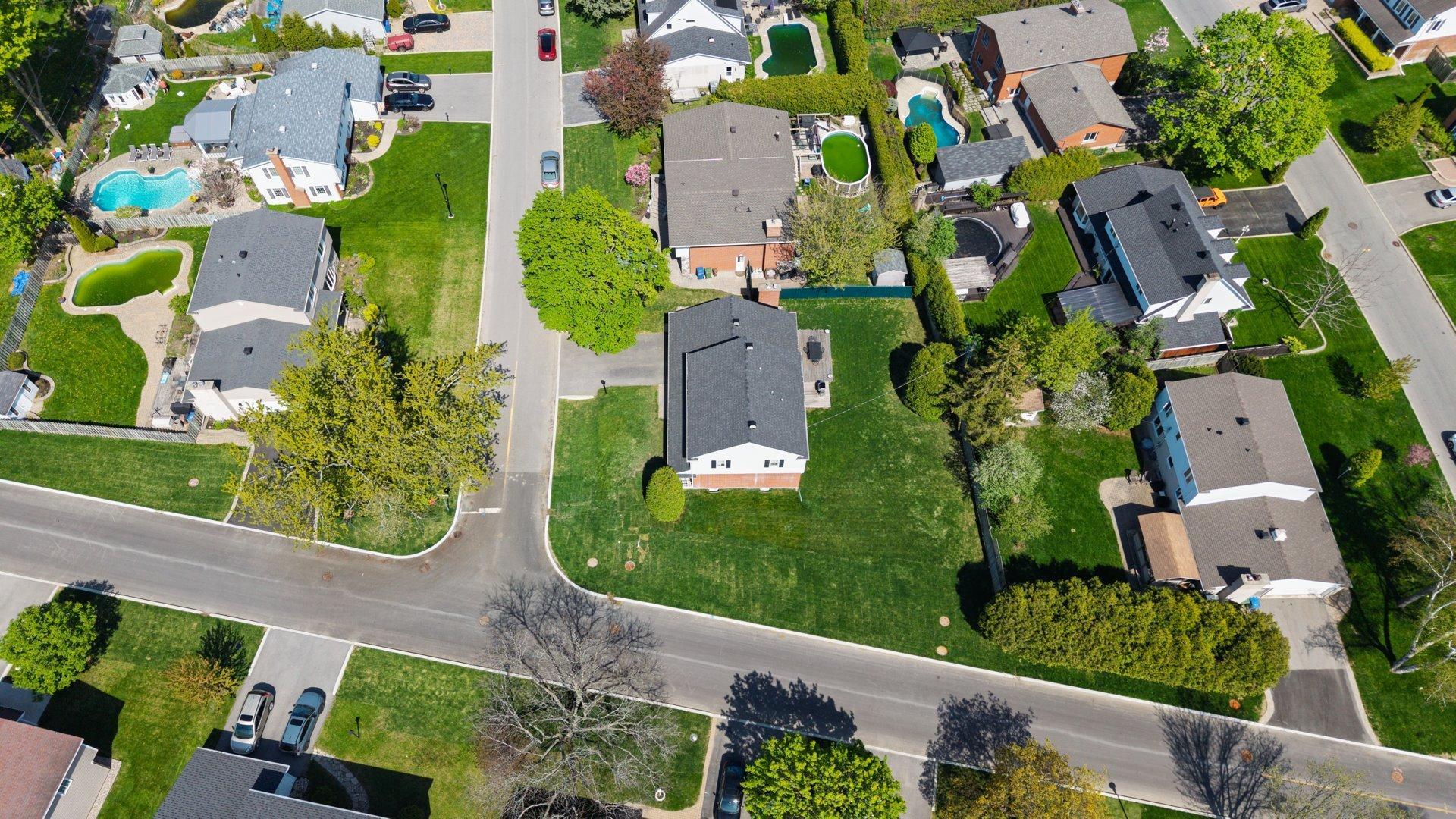 









55


Rue Harold

,
Kirkland,




QC
H9J1R7

