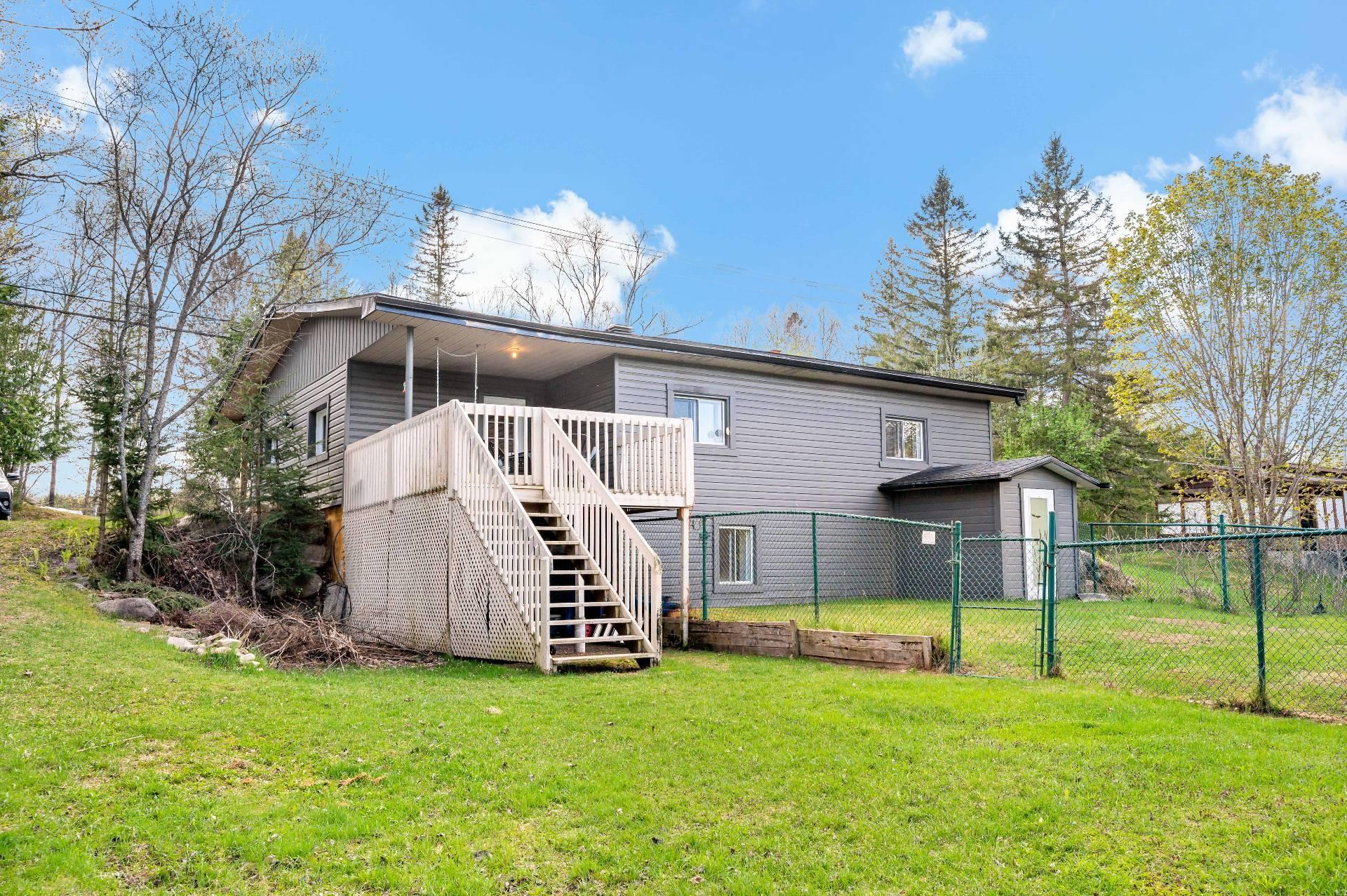 









263Z

 - 265Z


Ch. Brousseau

,
Labelle,




QC
J0T1H0

