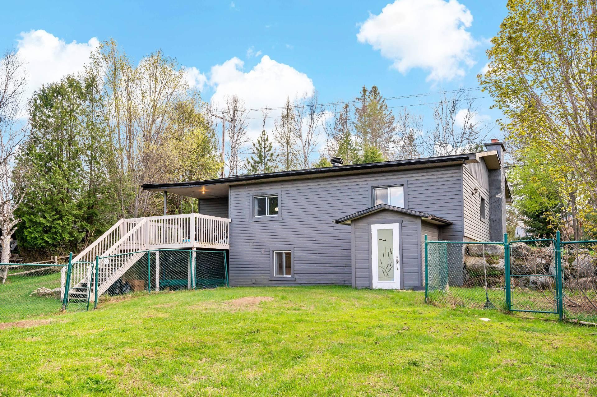 









263Z

 - 265Z


Ch. Brousseau

,
Labelle,




QC
J0T1H0

