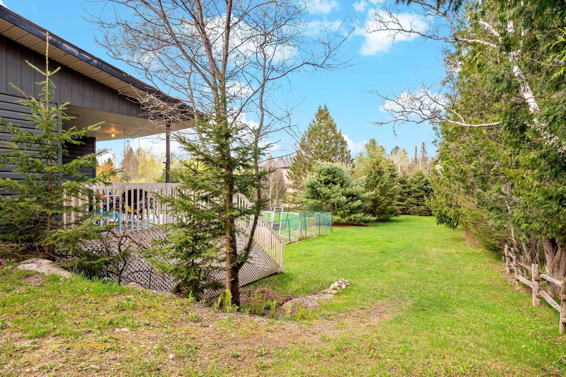 









263Z

 - 265Z


Ch. Brousseau

,
Labelle,




QC
J0T1H0

