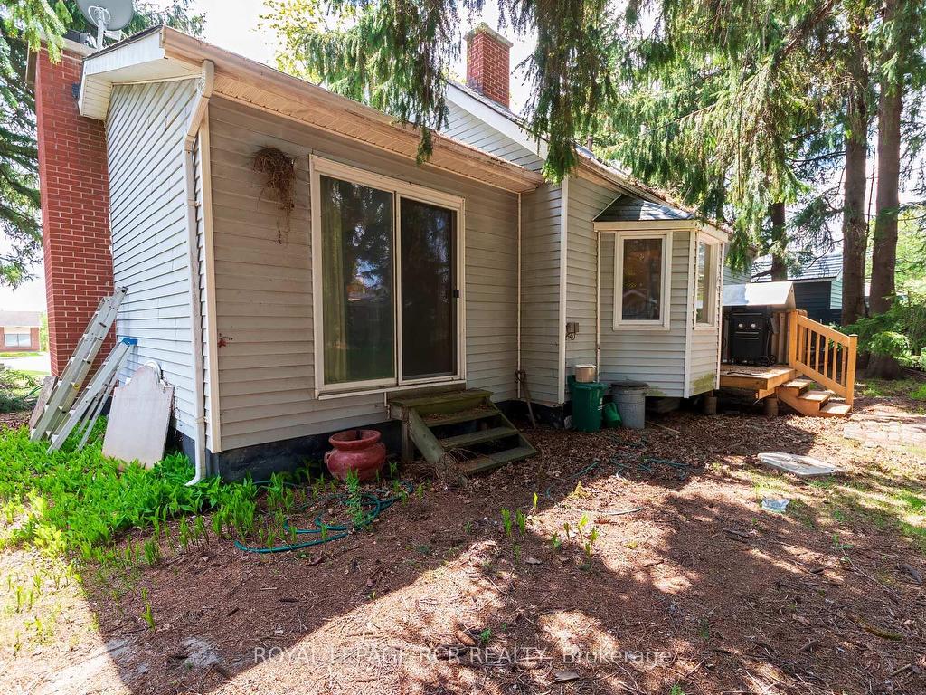 









325


Broadway

N/A,
Orangeville,




ON
L9W 1L4

