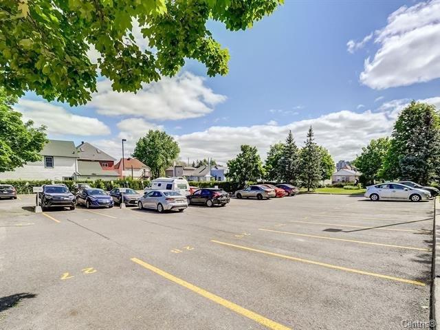 









200


Boul. des Allumettières

, 408,
Gatineau (Hull),




QC
J8X4K2

