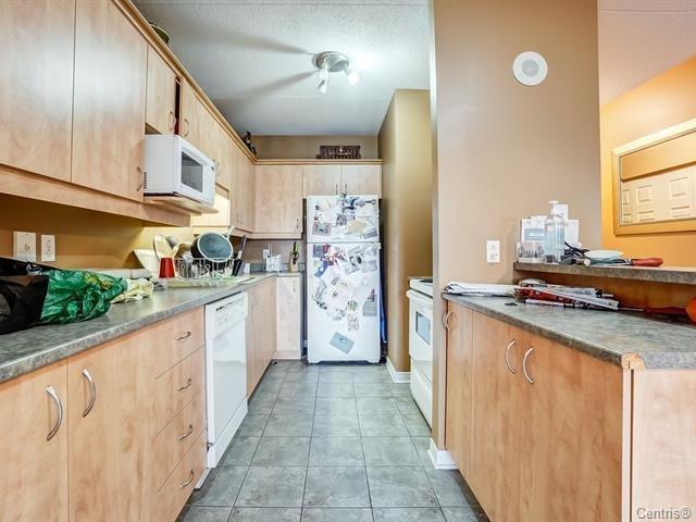 









200


Boul. des Allumettières

, 408,
Gatineau (Hull),




QC
J8X4K2

