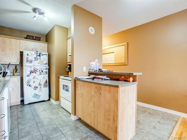 









200


Boul. des Allumettières

, 408,
Gatineau (Hull),




QC
J8X4K2

