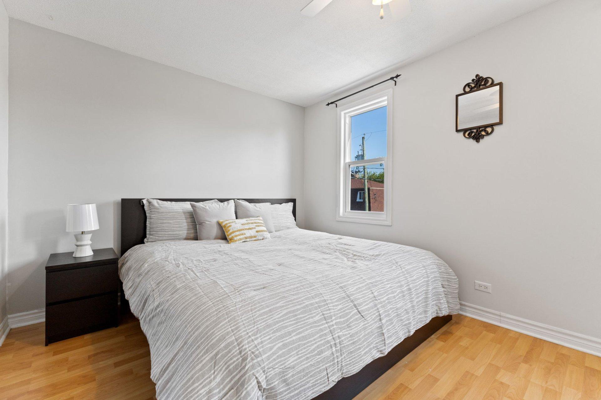 









108


Rue Sherbrooke

,
Gatineau (Hull),




QC
J8Y2L1


