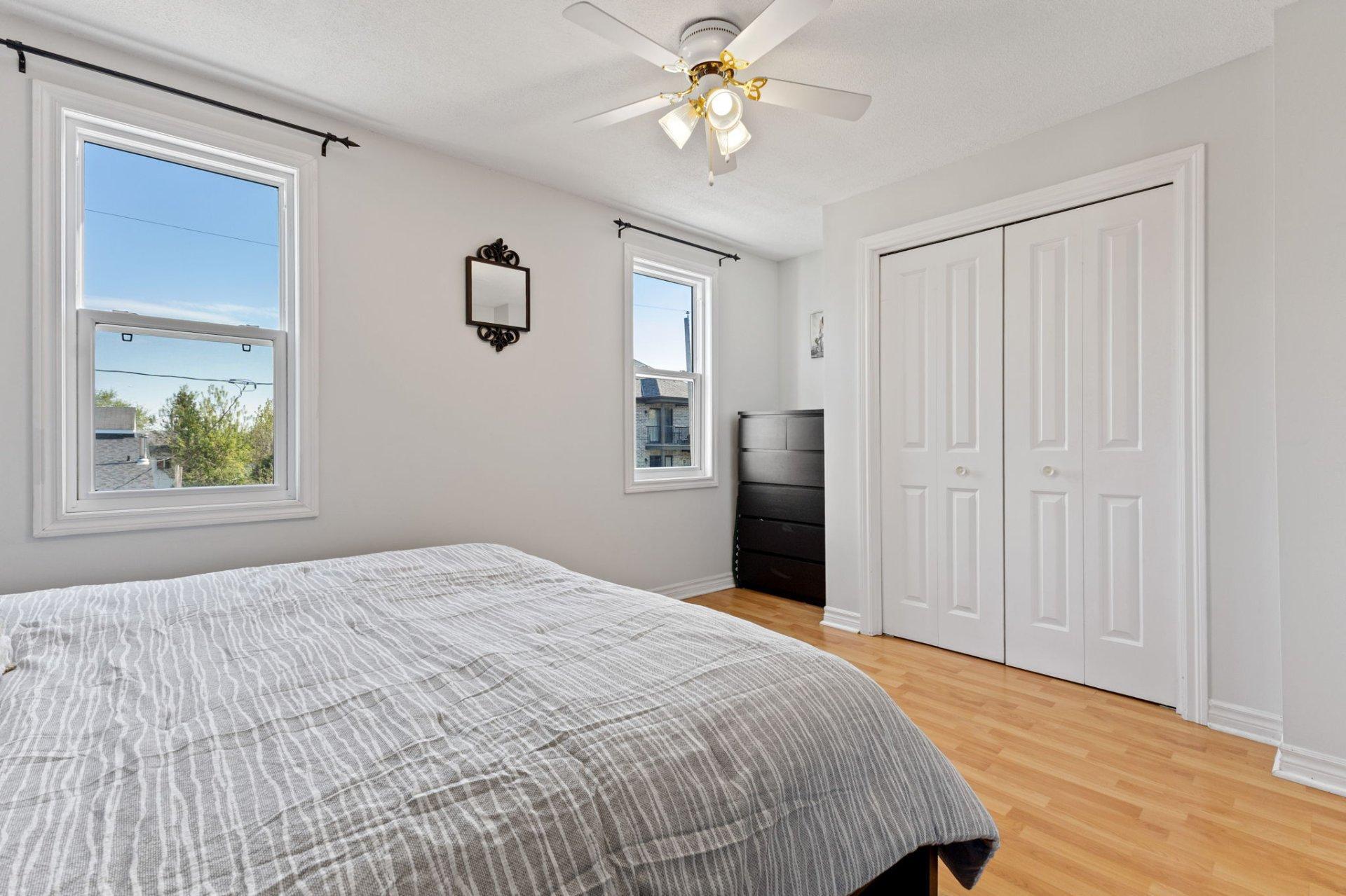 









108


Rue Sherbrooke

,
Gatineau (Hull),




QC
J8Y2L1

