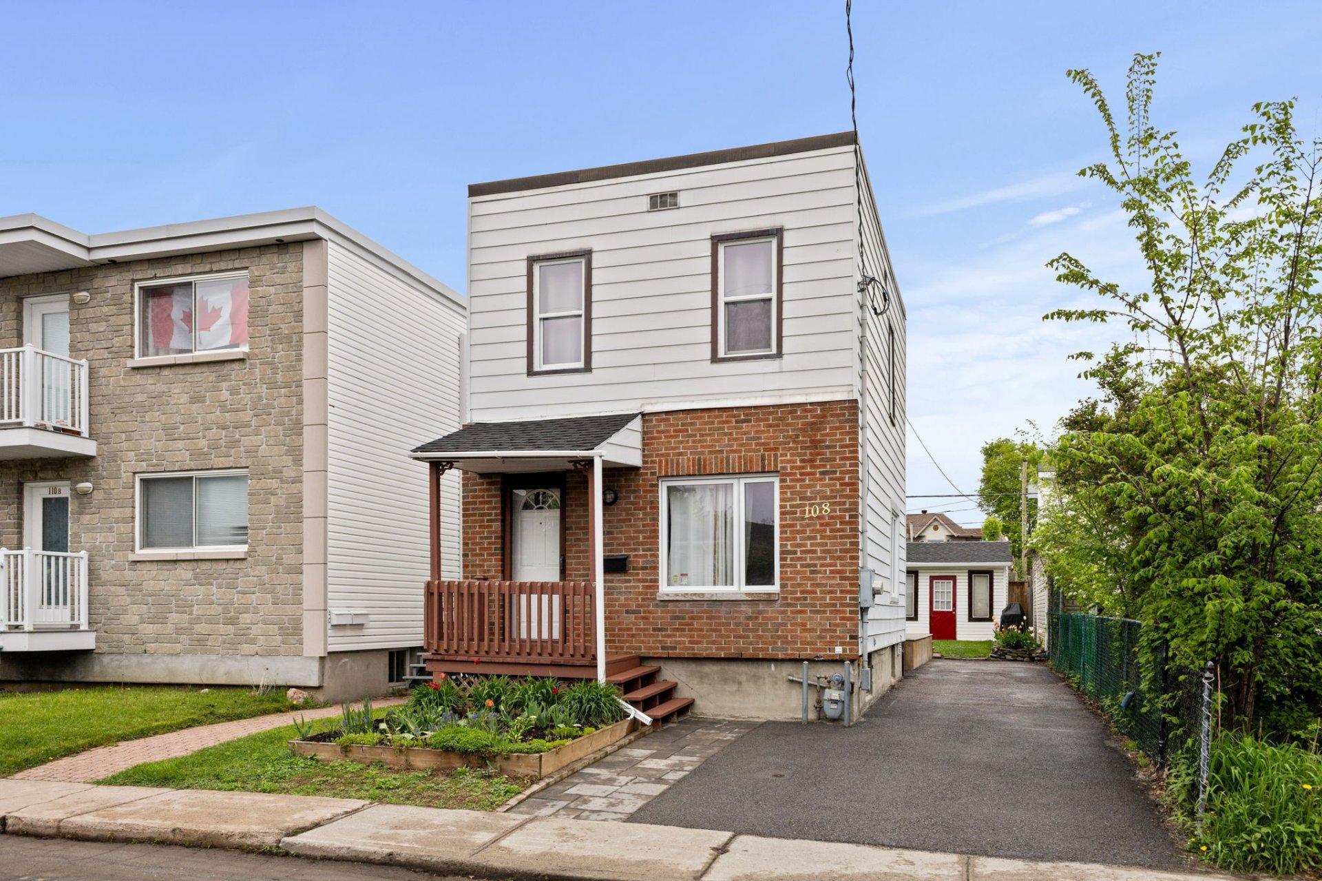 









108


Rue Sherbrooke

,
Gatineau (Hull),




QC
J8Y2L1

