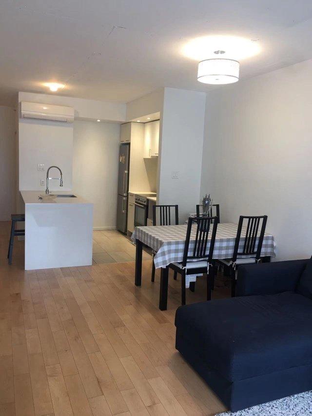 









2117


Rue Tupper

, 701,
Montréal (Ville-Marie),




QC
H3H0B2

