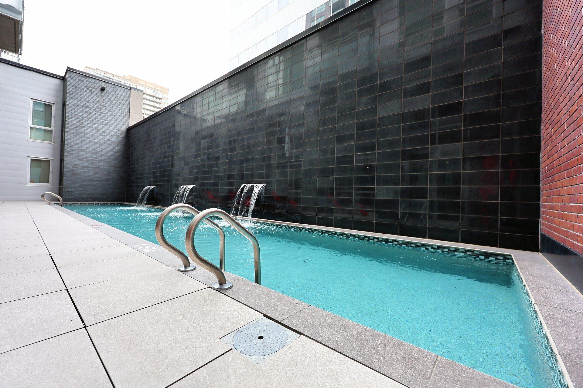 









2117


Rue Tupper

, 701,
Montréal (Ville-Marie),




QC
H3H0B2

