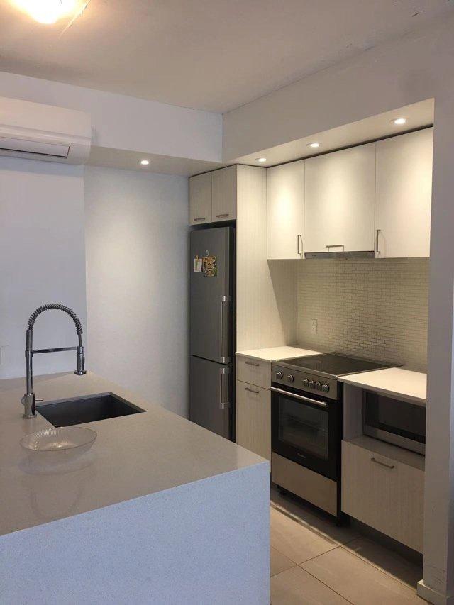 









2117


Rue Tupper

, 701,
Montréal (Ville-Marie),




QC
H3H0B2

