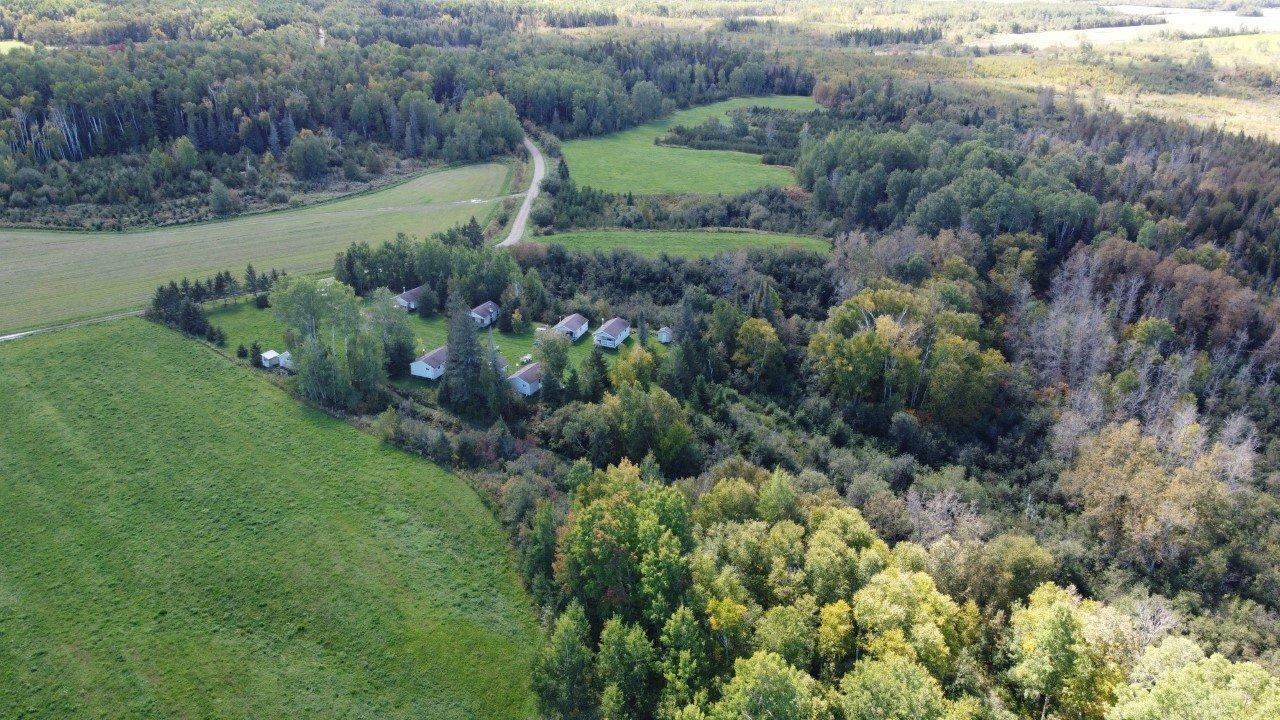 









1


1er-et-2e rang de Baby

,
Laverlochère-Angliers,




QC
J0Z2P0

