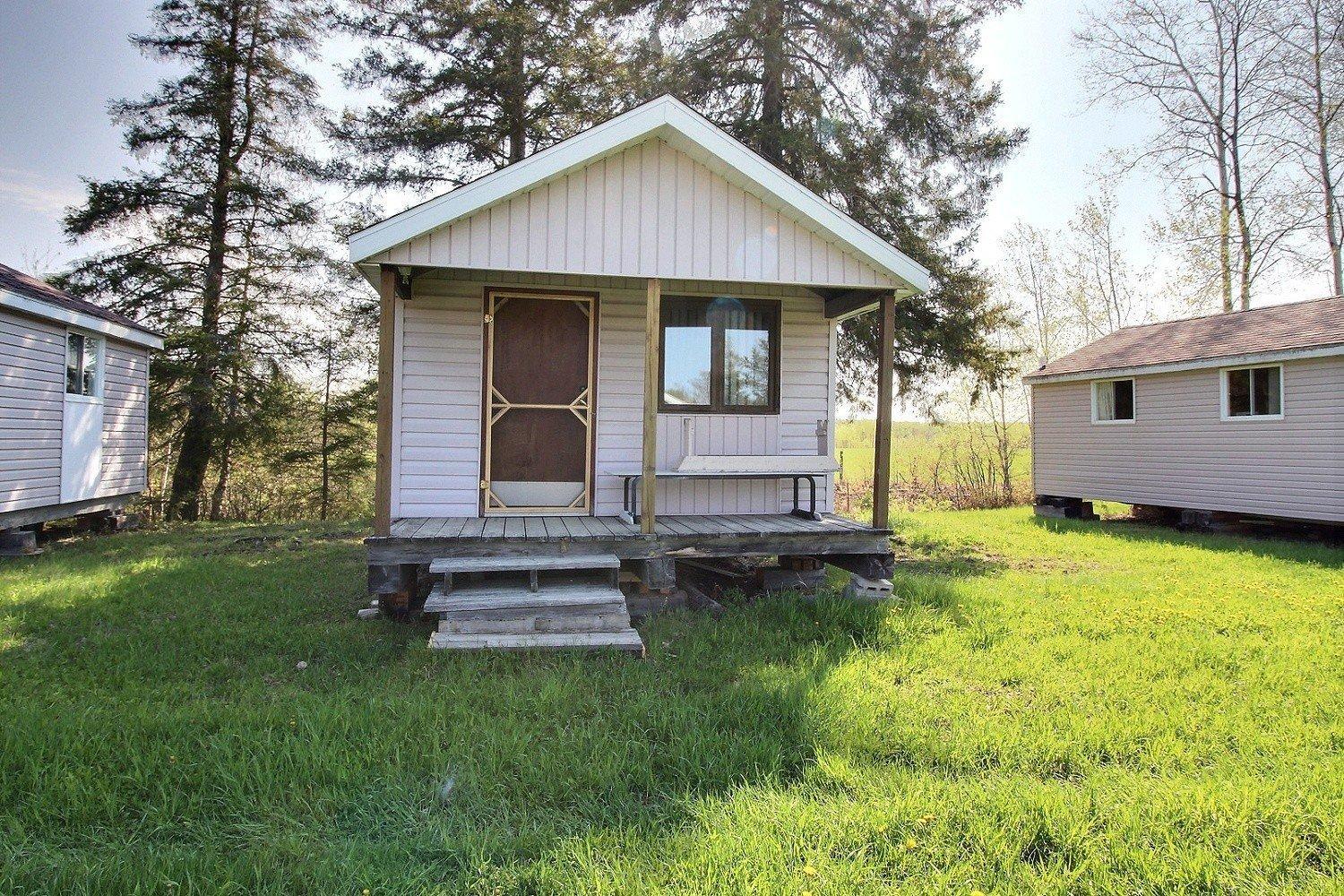 









1


1er-et-2e rang de Baby

,
Laverlochère-Angliers,




QC
J0Z2P0

