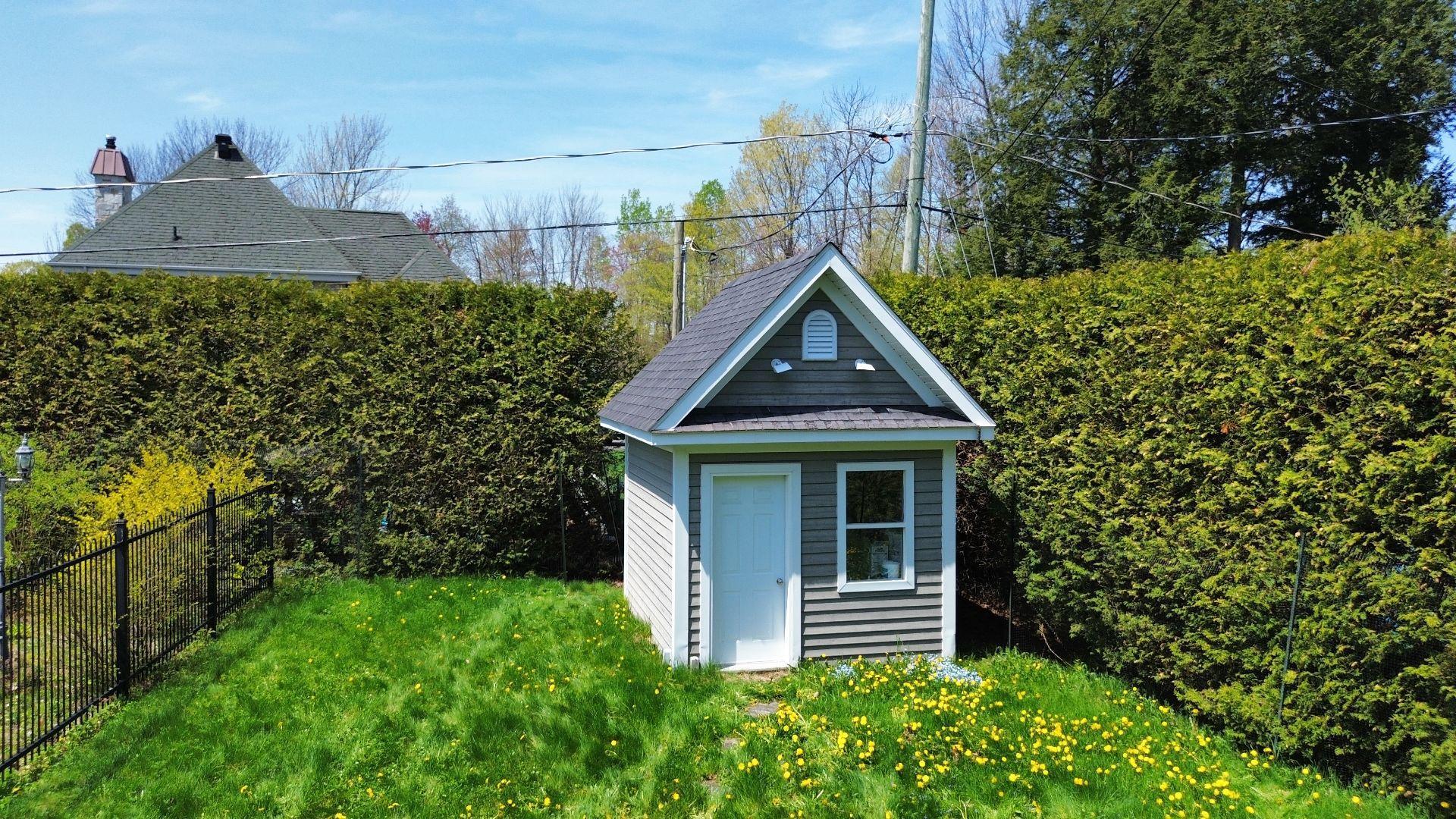 









1085


Rue Rostand

,
Sherbrooke (Les Nations),




QC
J1J4P3

