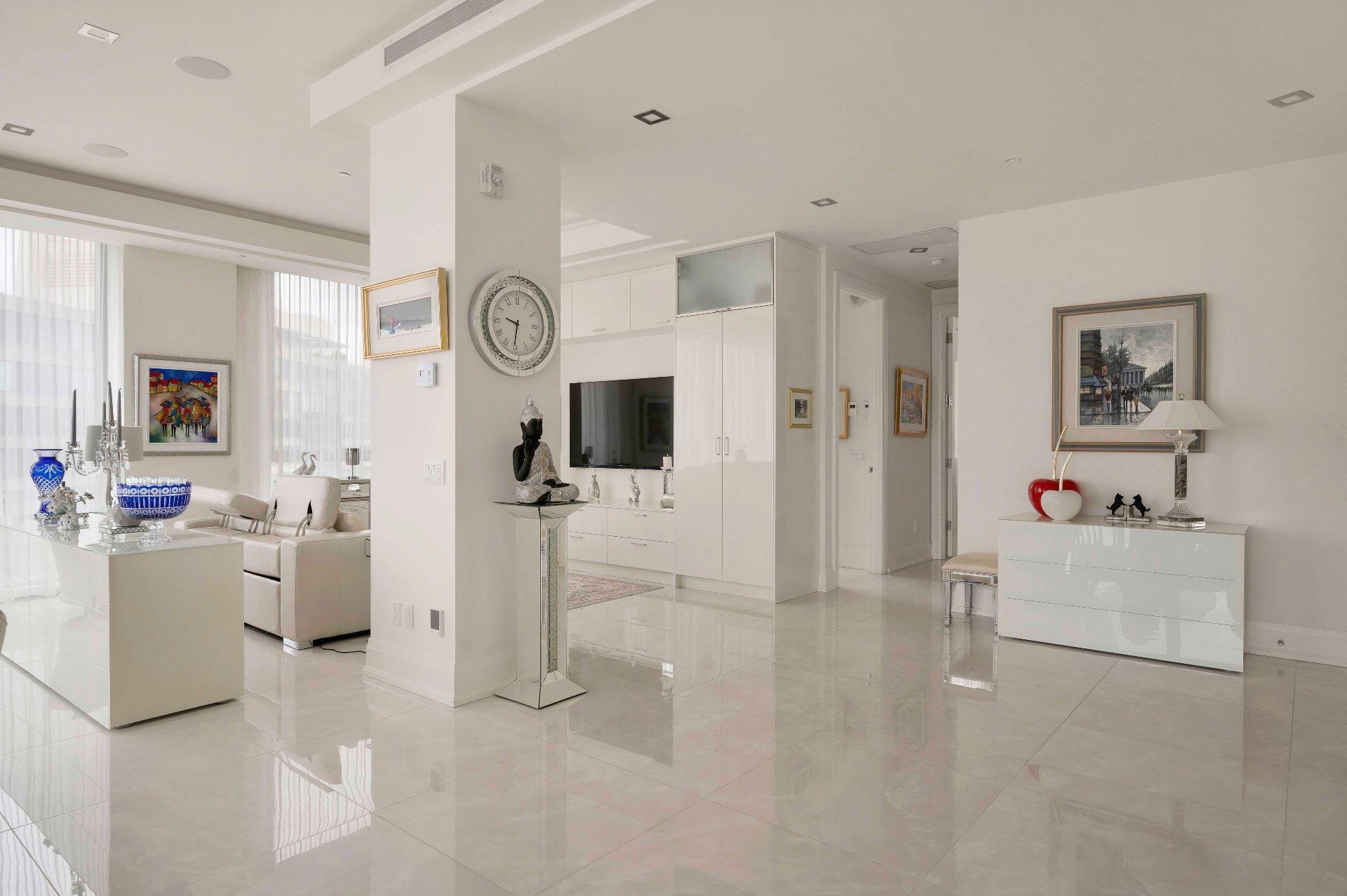 









4400


Prom. Paton

, 801,
Laval (Chomedey),




QC
H7W0K2


