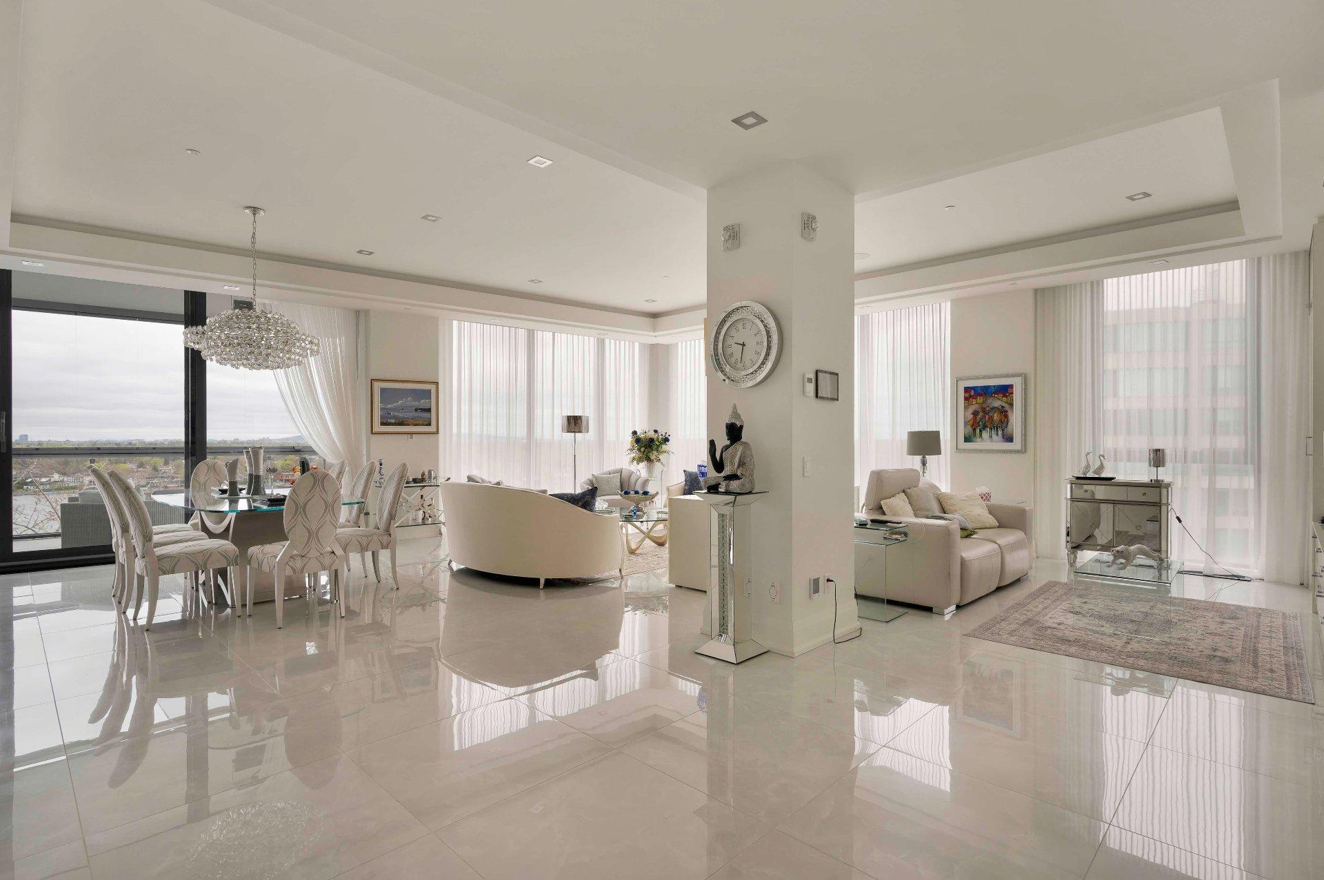 









4400


Prom. Paton

, 801,
Laval (Chomedey),




QC
H7W0K2

