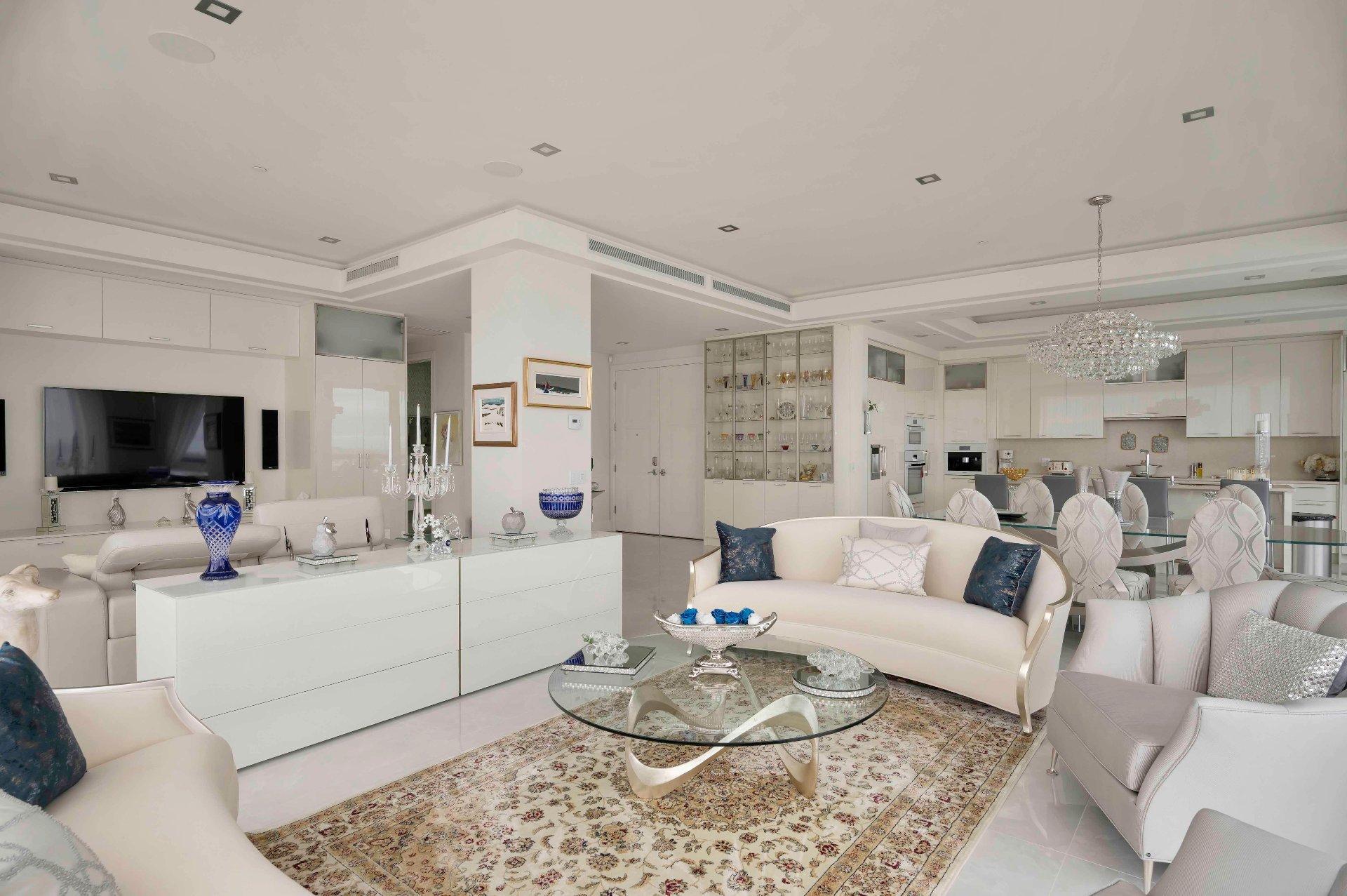 









4400


Prom. Paton

, 801,
Laval (Chomedey),




QC
H7W0K2

