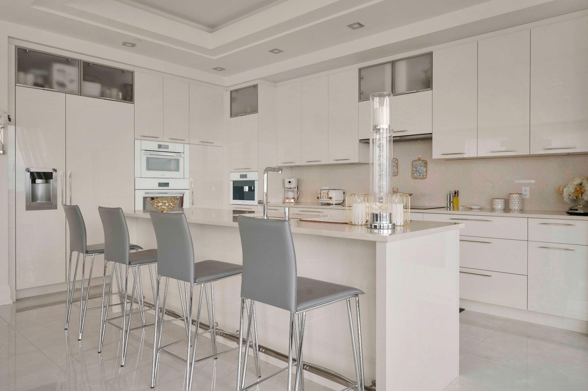 









4400


Prom. Paton

, 801,
Laval (Chomedey),




QC
H7W0K2

