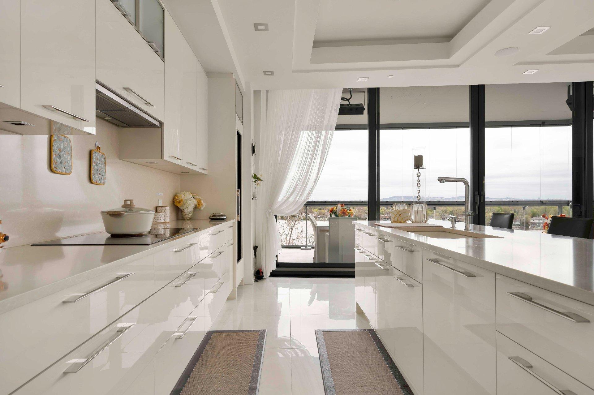 









4400


Prom. Paton

, 801,
Laval (Chomedey),




QC
H7W0K2

