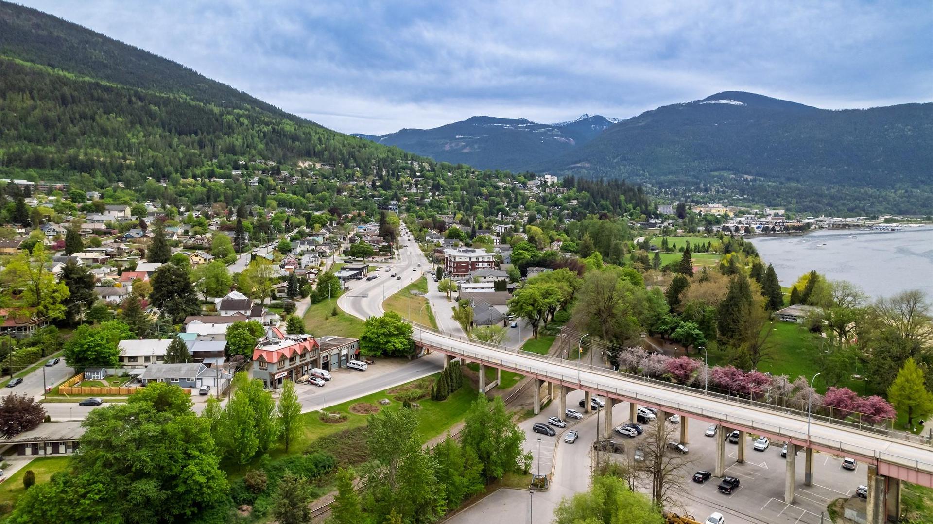 









920


Nelson

Avenue,
Nelson,




BC
V1L 2N9

