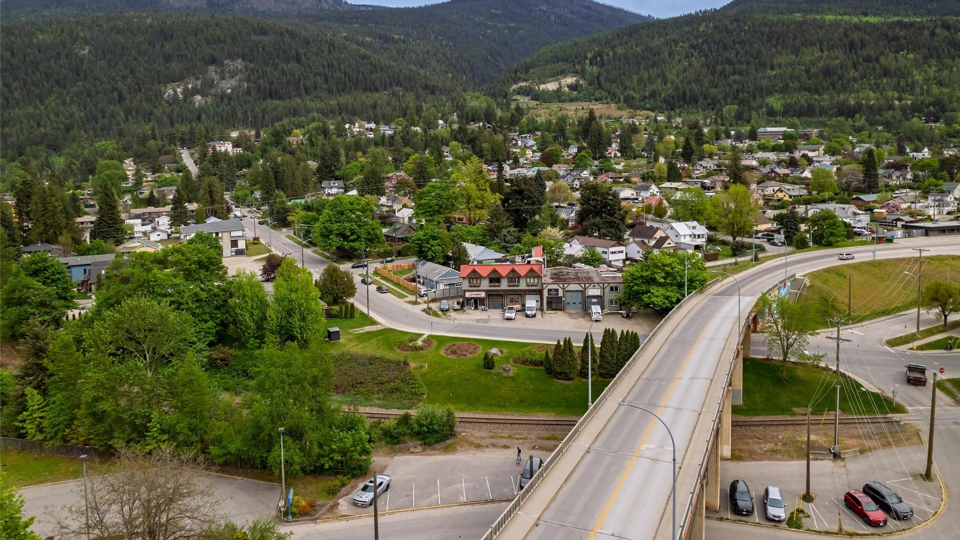 









920


Nelson

Avenue,
Nelson,




BC
V1L 2N9

