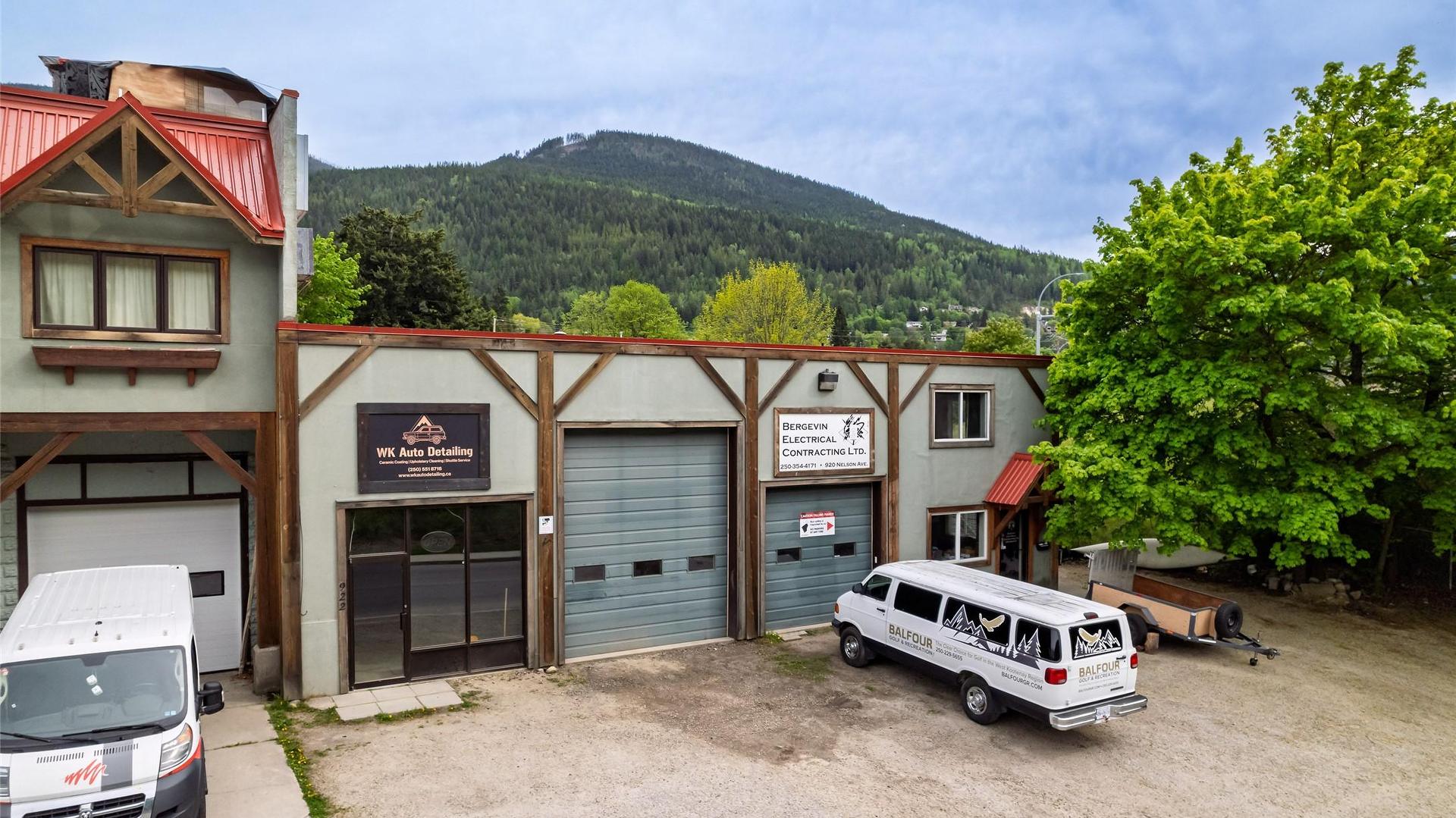 









920


Nelson

Avenue,
Nelson,




BC
V1L 2N9

