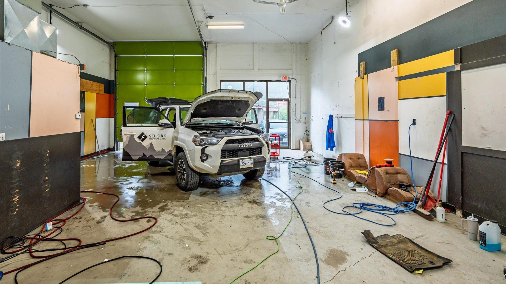 









920


Nelson

Avenue,
Nelson,




BC
V1L 2N9

