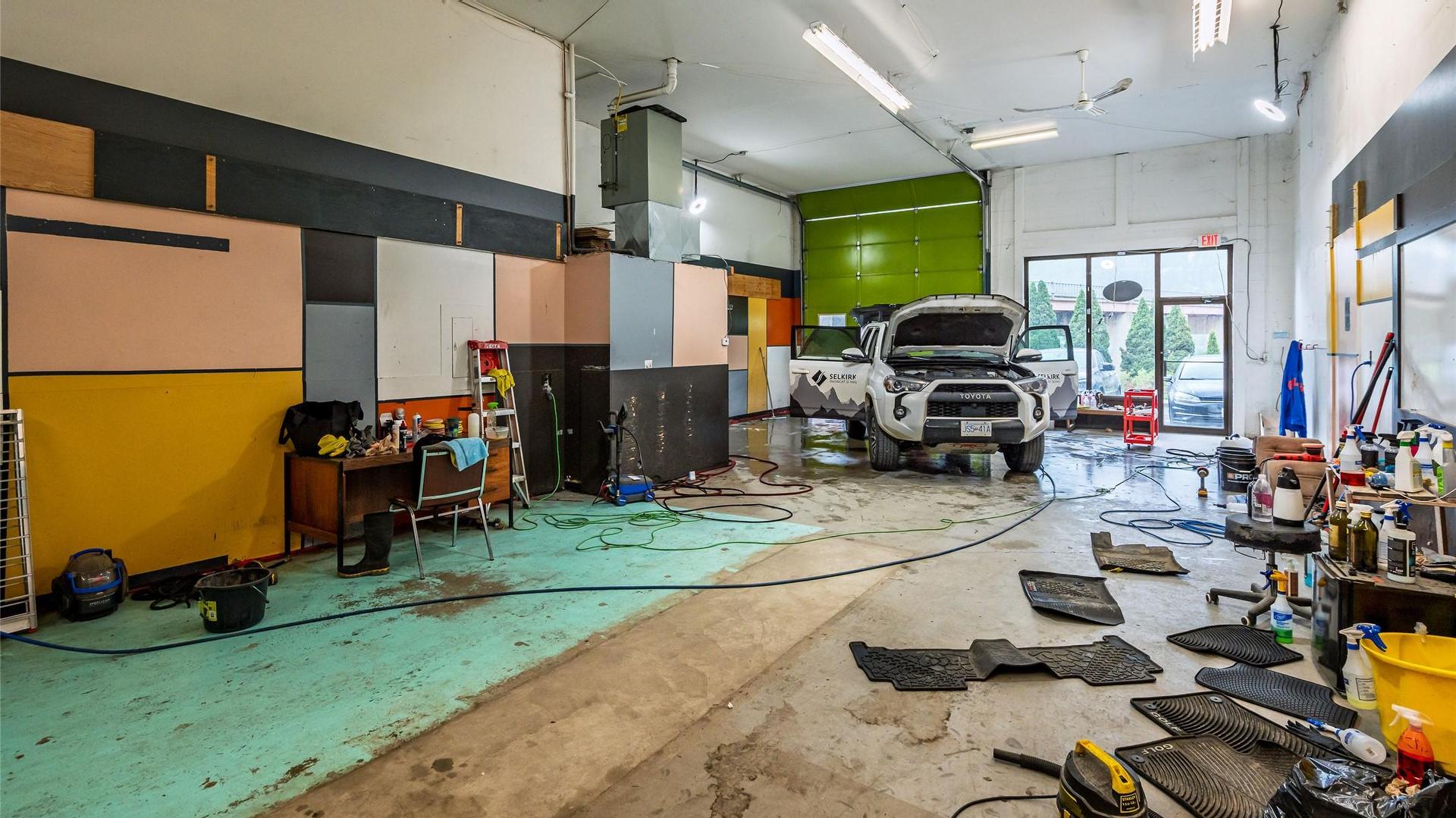 









920


Nelson

Avenue,
Nelson,




BC
V1L 2N9

