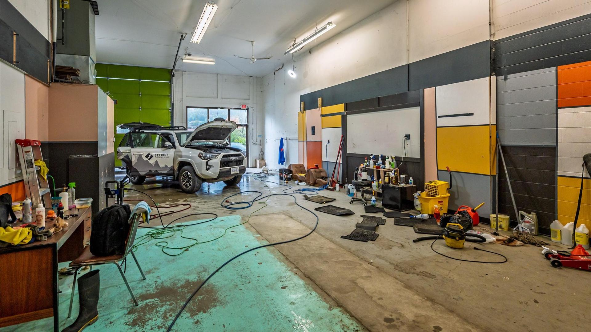 









920


Nelson

Avenue,
Nelson,




BC
V1L 2N9

