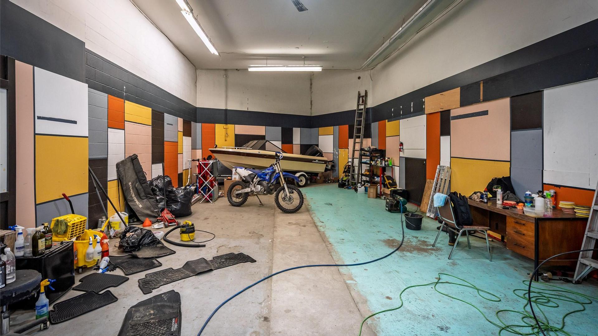 









920


Nelson

Avenue,
Nelson,




BC
V1L 2N9

