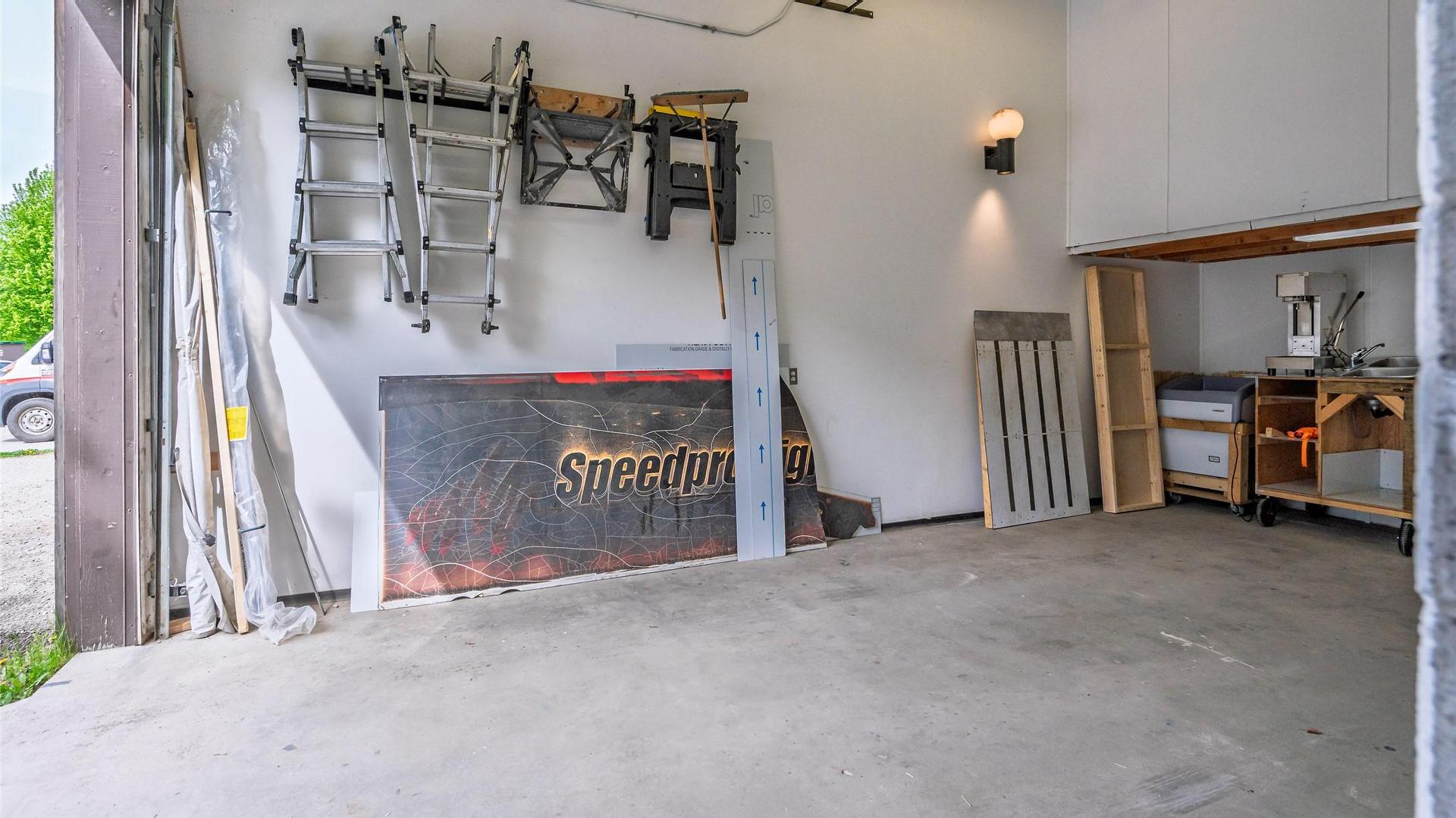 









920


Nelson

Avenue,
Nelson,




BC
V1L 2N9

