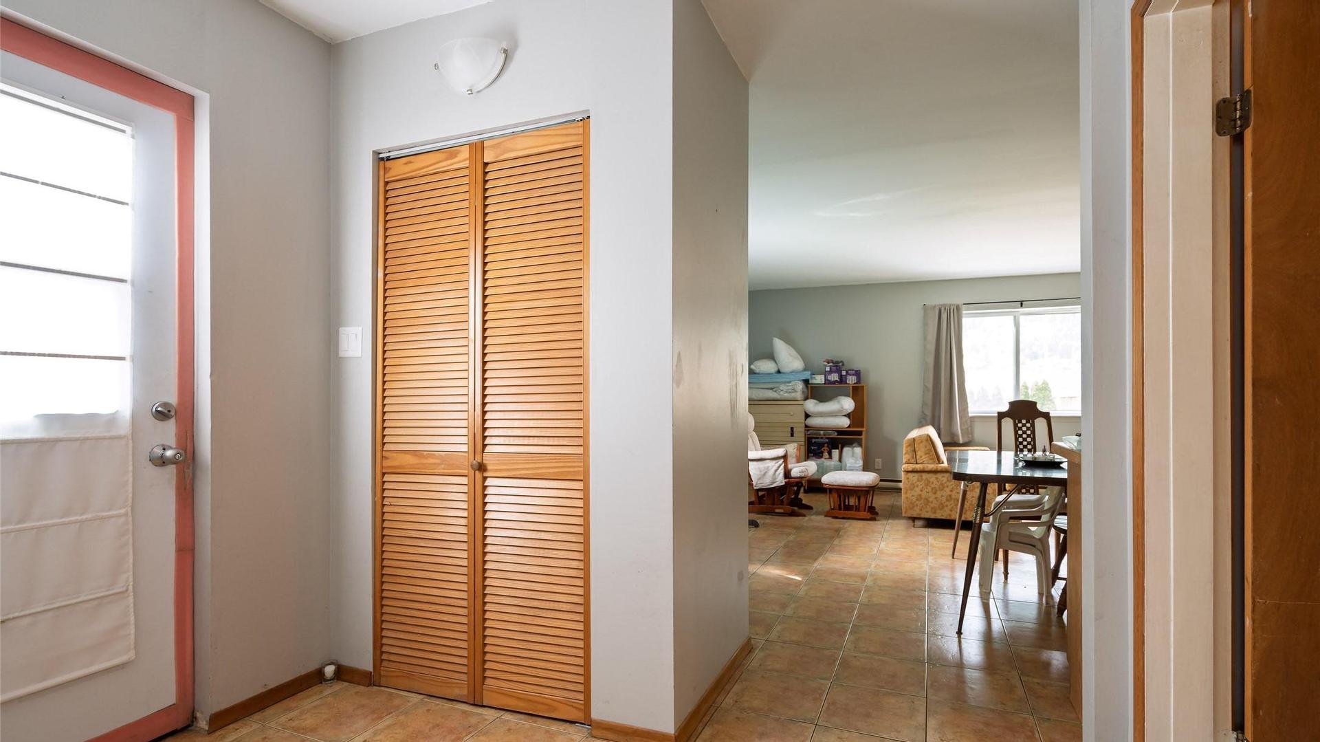 









920


Nelson

Avenue,
Nelson,




BC
V1L 2N9

