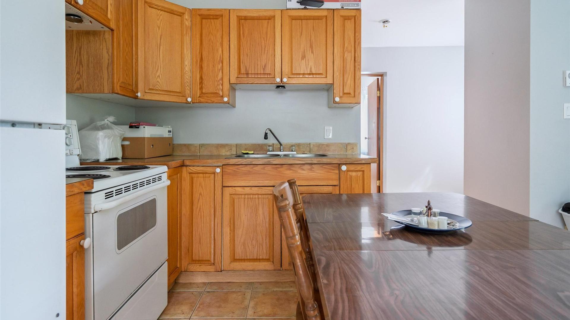 









920


Nelson

Avenue,
Nelson,




BC
V1L 2N9

