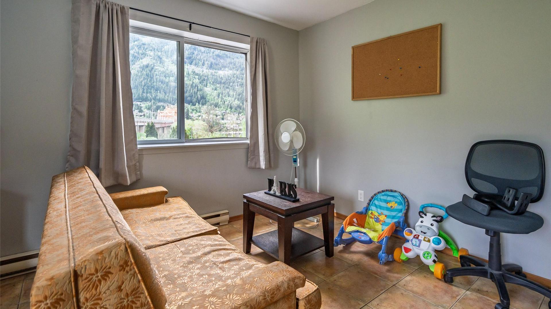 









920


Nelson

Avenue,
Nelson,




BC
V1L 2N9

