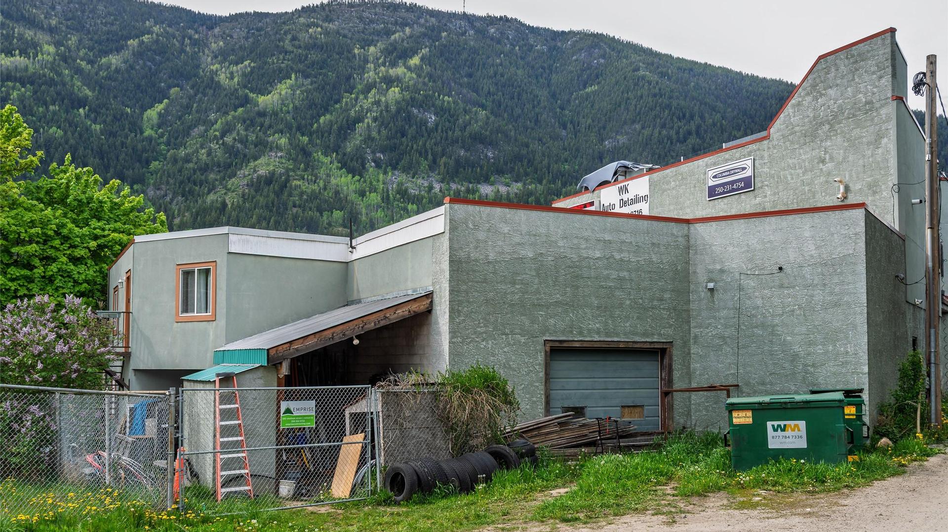 









920


Nelson

Avenue,
Nelson,




BC
V1L 2N9

