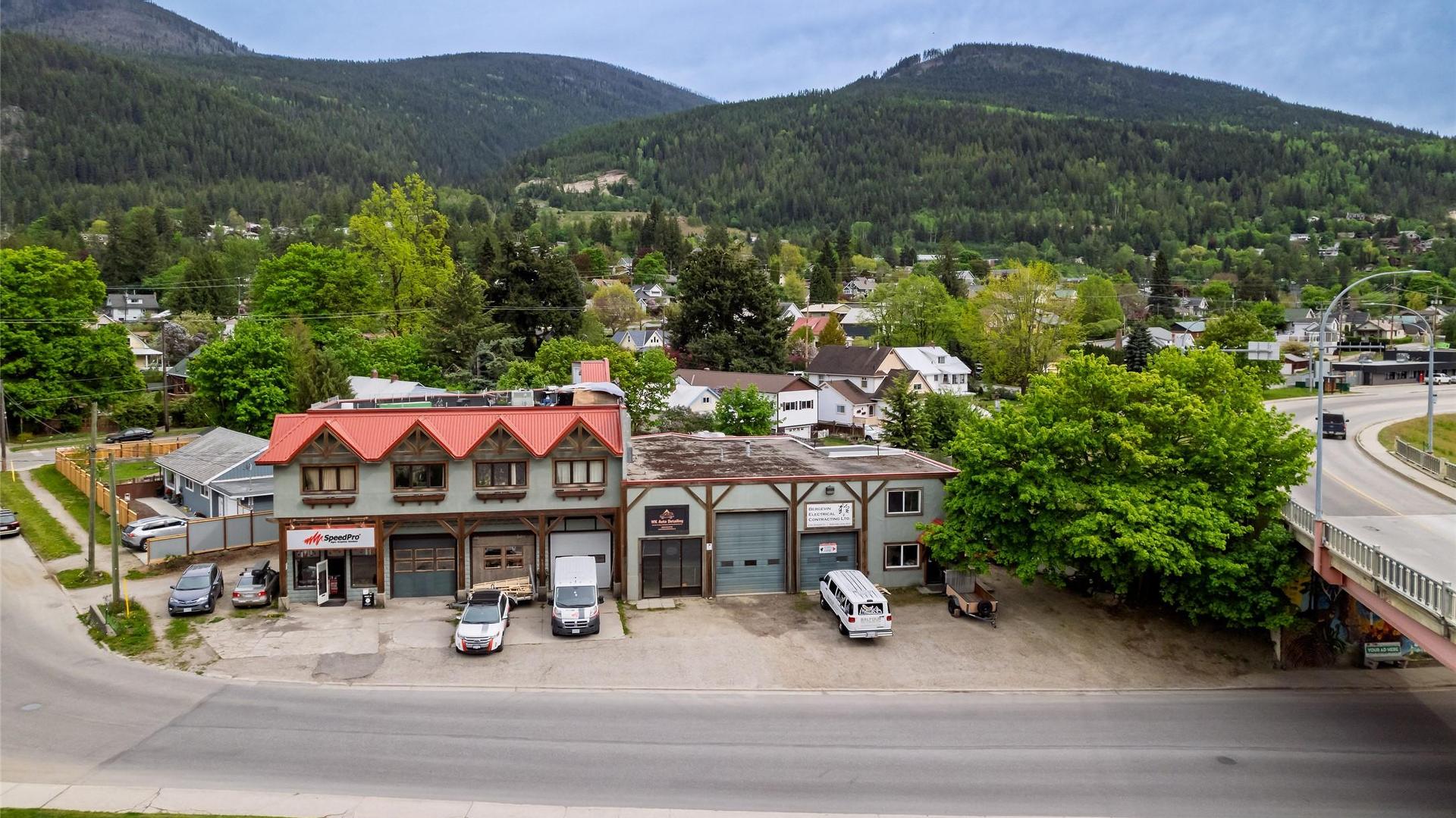 









920


Nelson

Avenue,
Nelson,




BC
V1L 2N9

