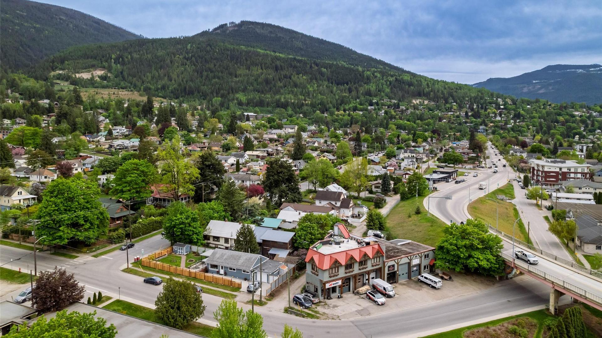 









920


Nelson

Avenue,
Nelson,




BC
V1L 2N9

