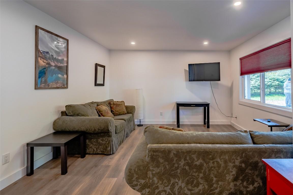 









1810


First

Street,
Fruitvale,




BC
V0G 1L0

