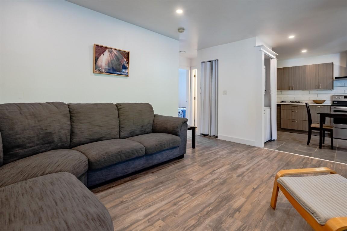 









1810


First

Street,
Fruitvale,




BC
V0G 1L0

