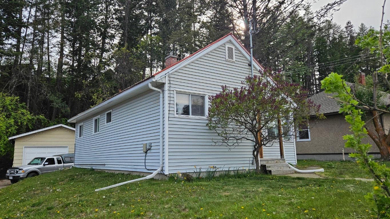 









2445


Warren

Avenue,
Kimberley,




BC
V1A 1T2

