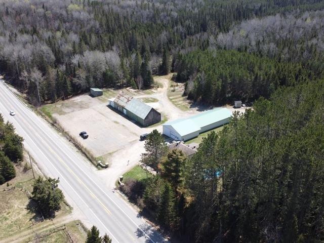 









8829Z


Route 117 S.

,
Rivière-Rouge,




QC
J0T1T0

