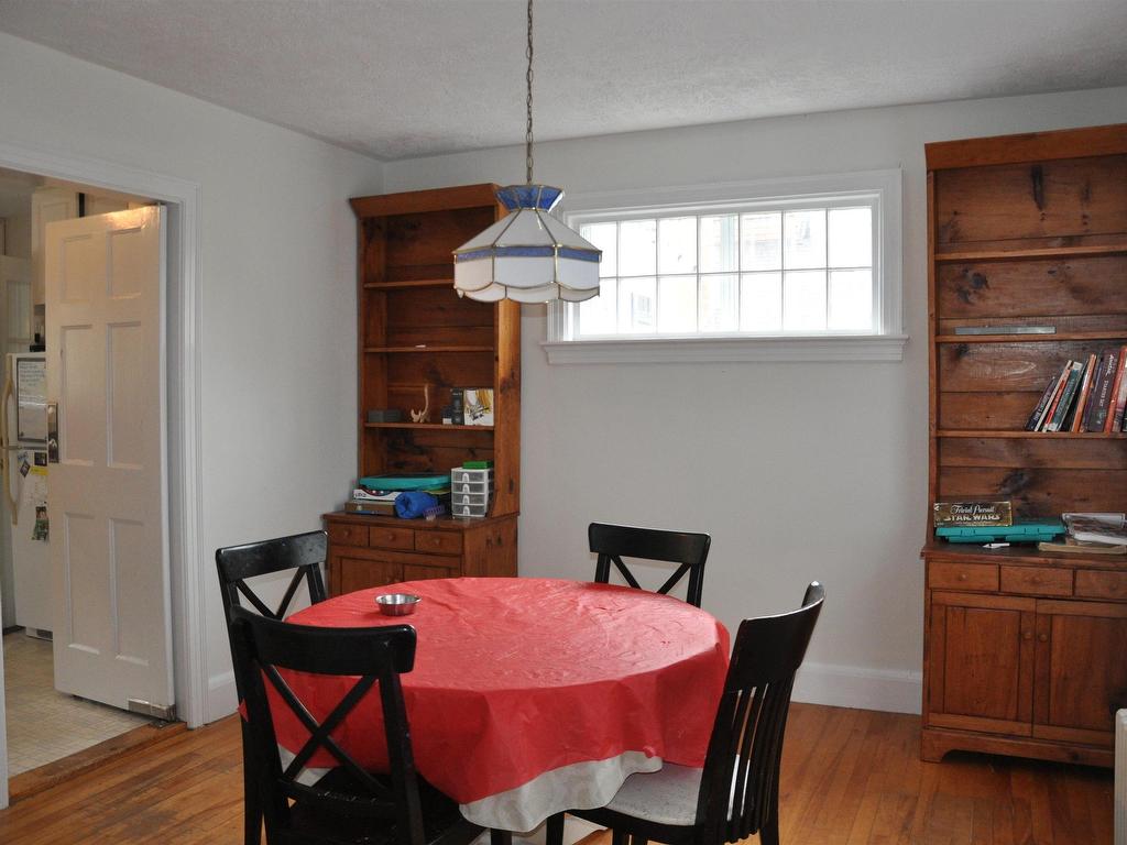 












33 Caldwell Avenue

,
Kentville,




NS
B4N 2C7

