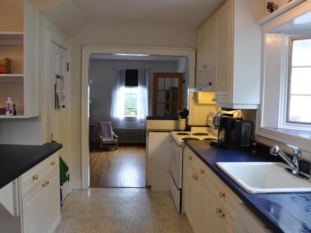 












33 Caldwell Avenue

,
Kentville,




NS
B4N 2C7

