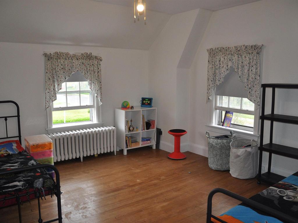 












33 Caldwell Avenue

,
Kentville,




NS
B4N 2C7

