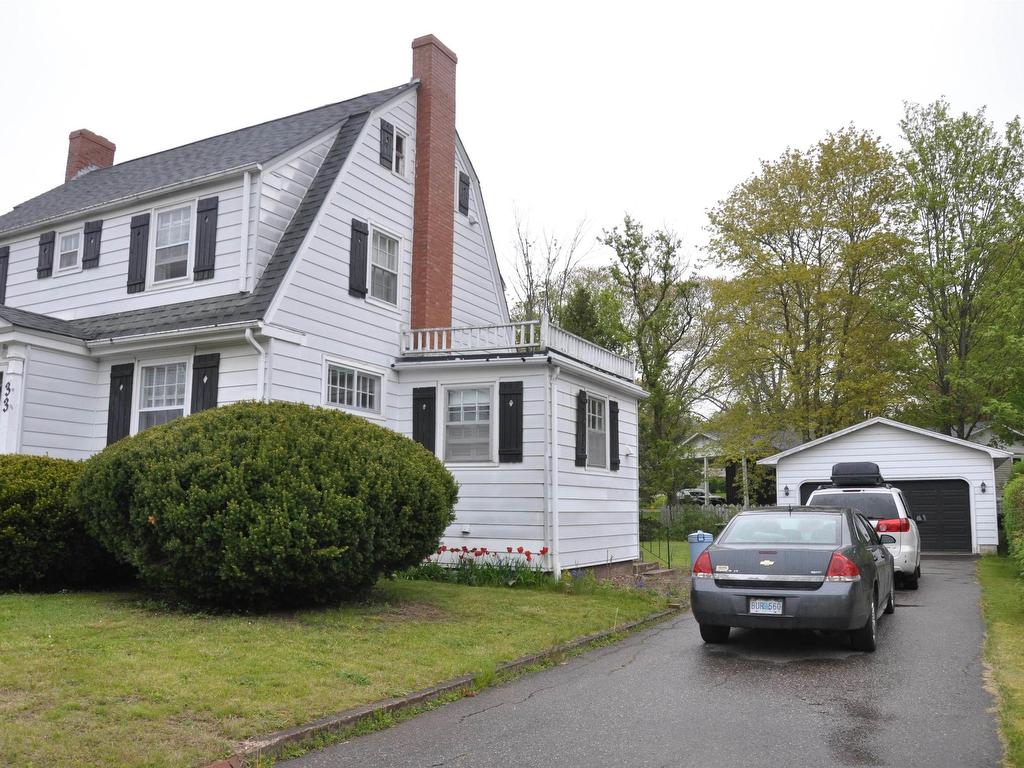 












33 Caldwell Avenue

,
Kentville,




NS
B4N 2C7

