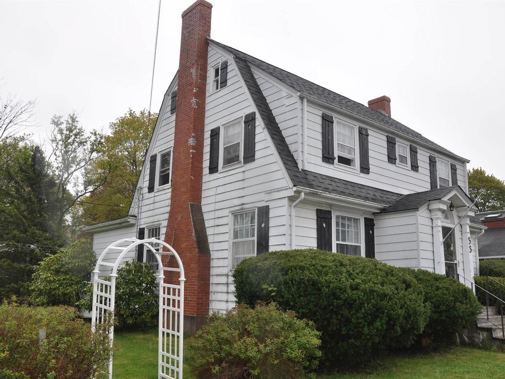 












33 Caldwell Avenue

,
Kentville,




NS
B4N 2C7

