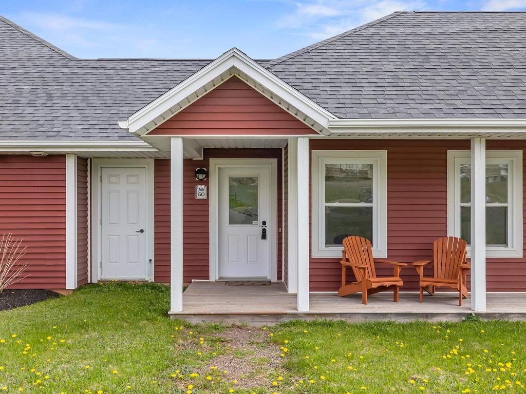 












60 177 Schoolhouse Lane

,
Stanley Bridge,




PE
C0A 1E0

