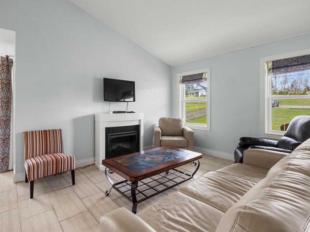 












60 177 Schoolhouse Lane

,
Stanley Bridge,




PE
C0A 1E0


