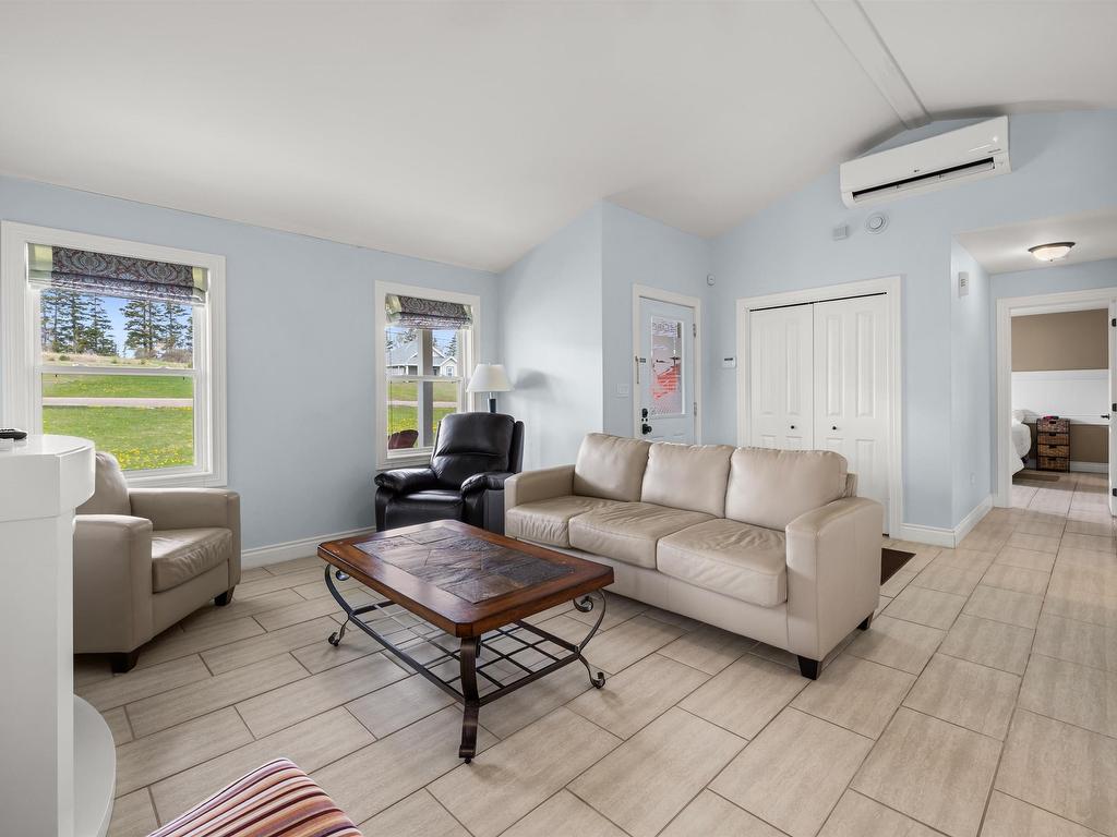 












60 177 Schoolhouse Lane

,
Stanley Bridge,




PE
C0A 1E0

